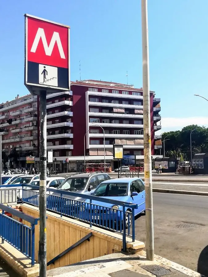 アパート ローマAttico Luminoso Terrazza Metro A Aria Cond Wifiアパートメント